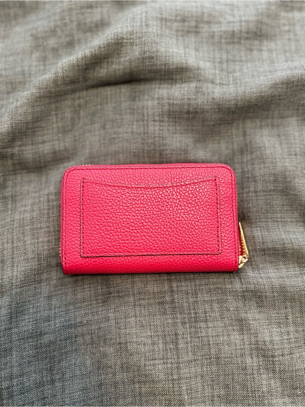 MICHAEL KORS Red Pebbled Leather Zip Card Case Wallet - Picture 2 of 8